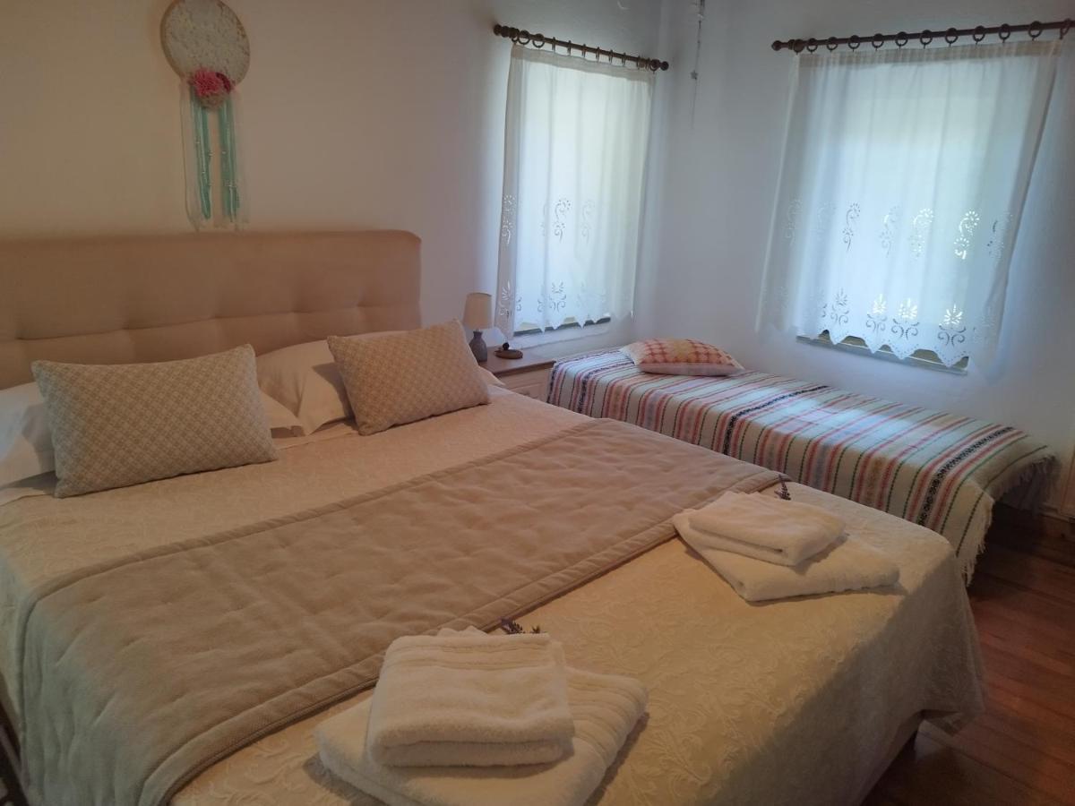 Cosy Lake House, Μια Ανάσα Πριν Τη Λίμνη Kalivia  ภายนอก รูปภาพ